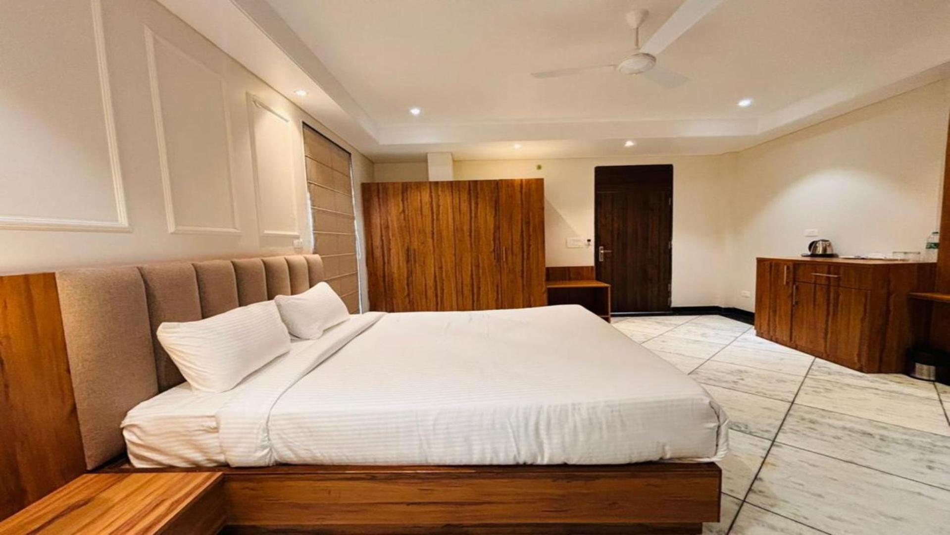 Hotel Saaj Mansion Jaipur Bagian luar foto
