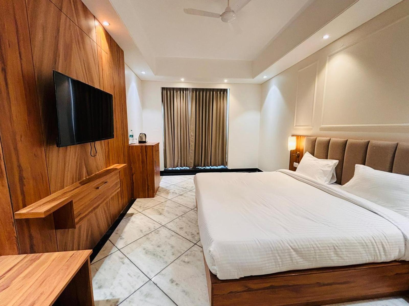 Hotel Saaj Mansion Jaipur Bagian luar foto