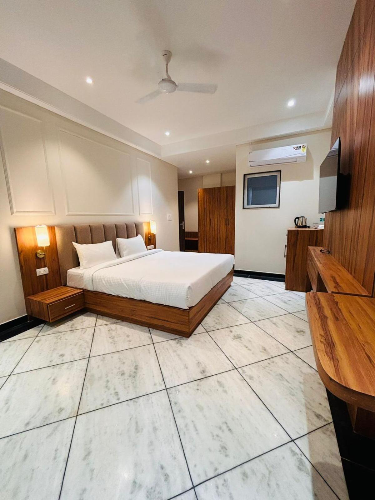 Hotel Saaj Mansion Jaipur Bagian luar foto